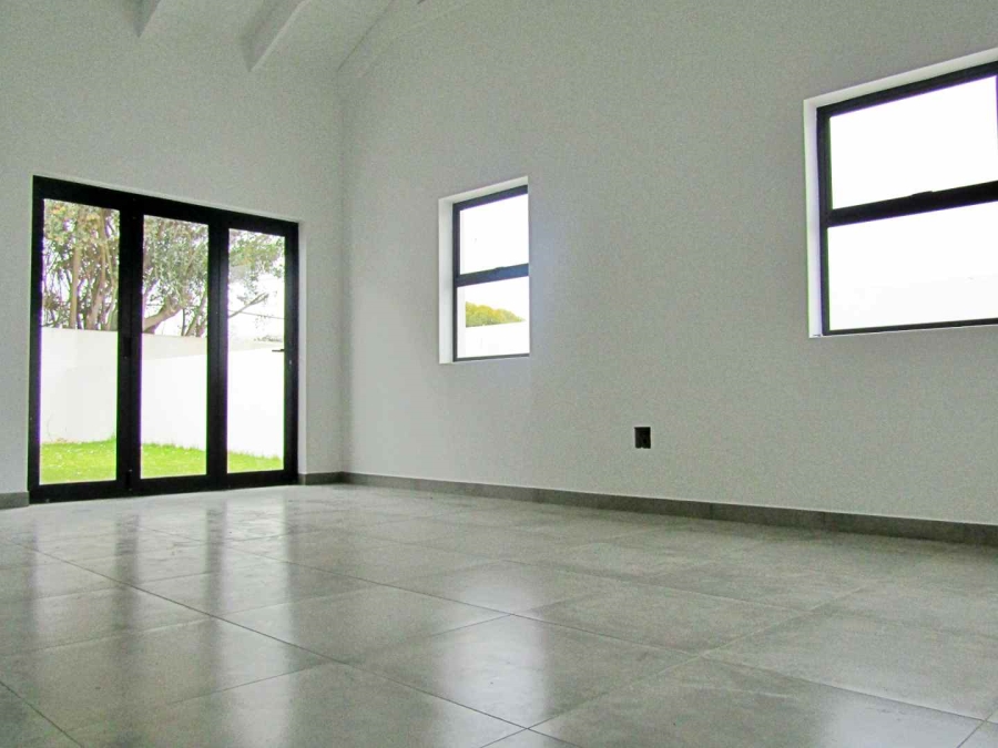 4 Bedroom Property for Sale in Shelley Point Western Cape